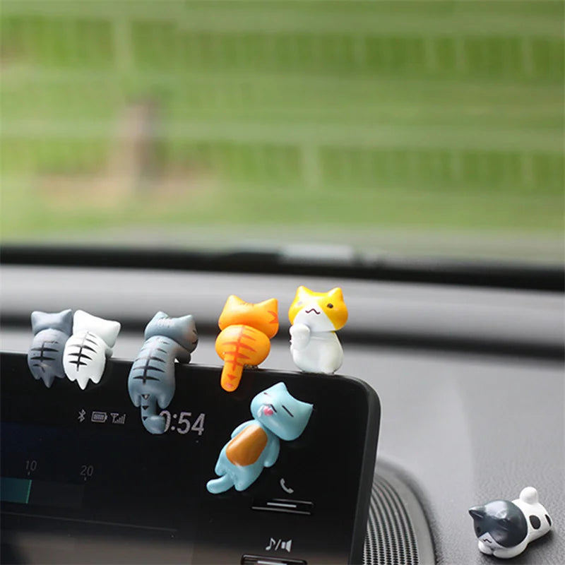 Car Lucky Cat Ornaments Car Dashboard Center Console Cute Resin Maneki-Neko Auto Interior DIY Decoration Accessories